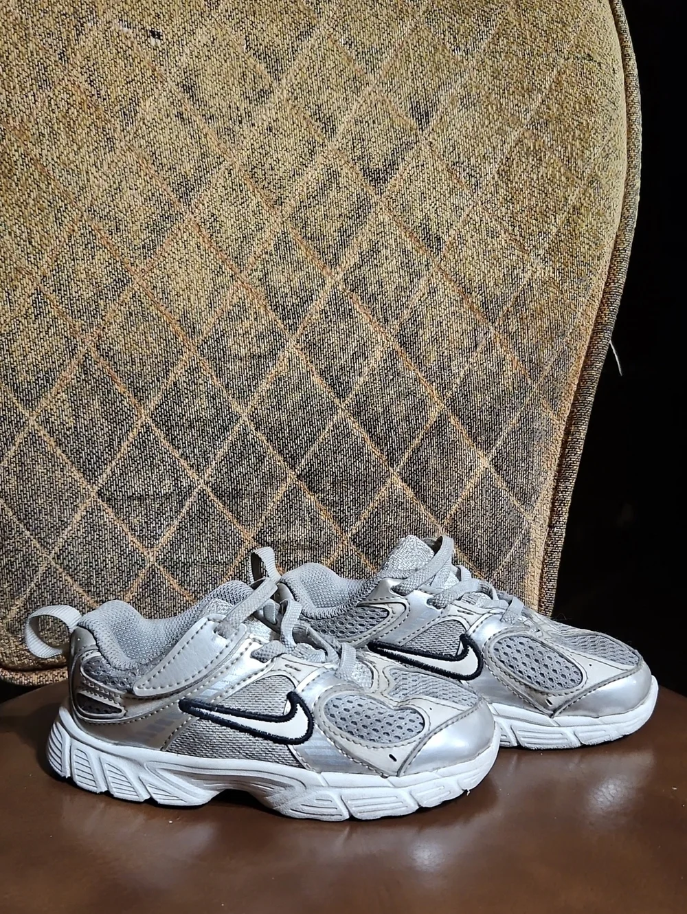 Nike V5 RNR TD Summit White Sail Sneakers Shoes Gray Cream Silver White